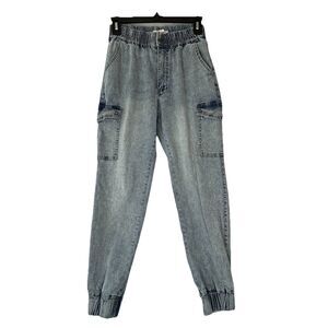 Almost Famous Denim Cargo Jogger Jeans in Light Blue Wash Size S